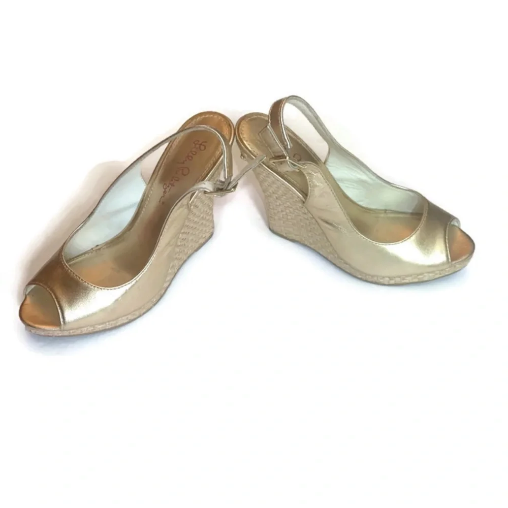Lilly Pulitzer Gigi Wedge size 7M Gold Metallic